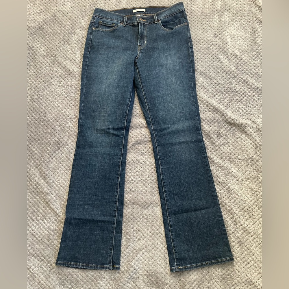 Levi’s Strauss Classic Boot Cut Women’s Dark Jeans NWOT Size 8